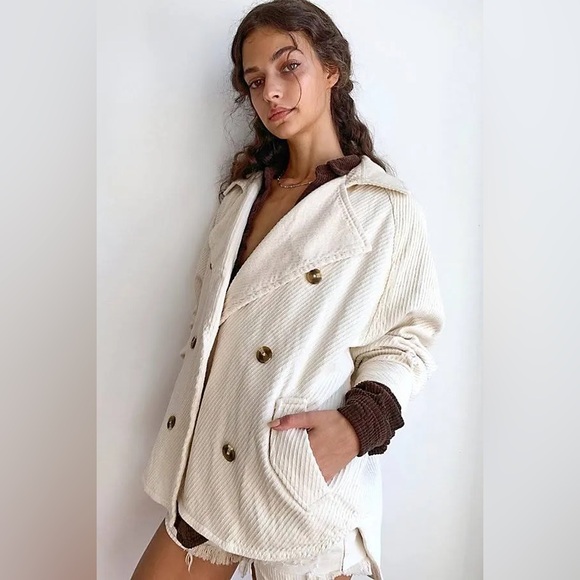 Free People Women's Remi Shirt Jacket NWT Size Medium in Ecru Cream Oversized